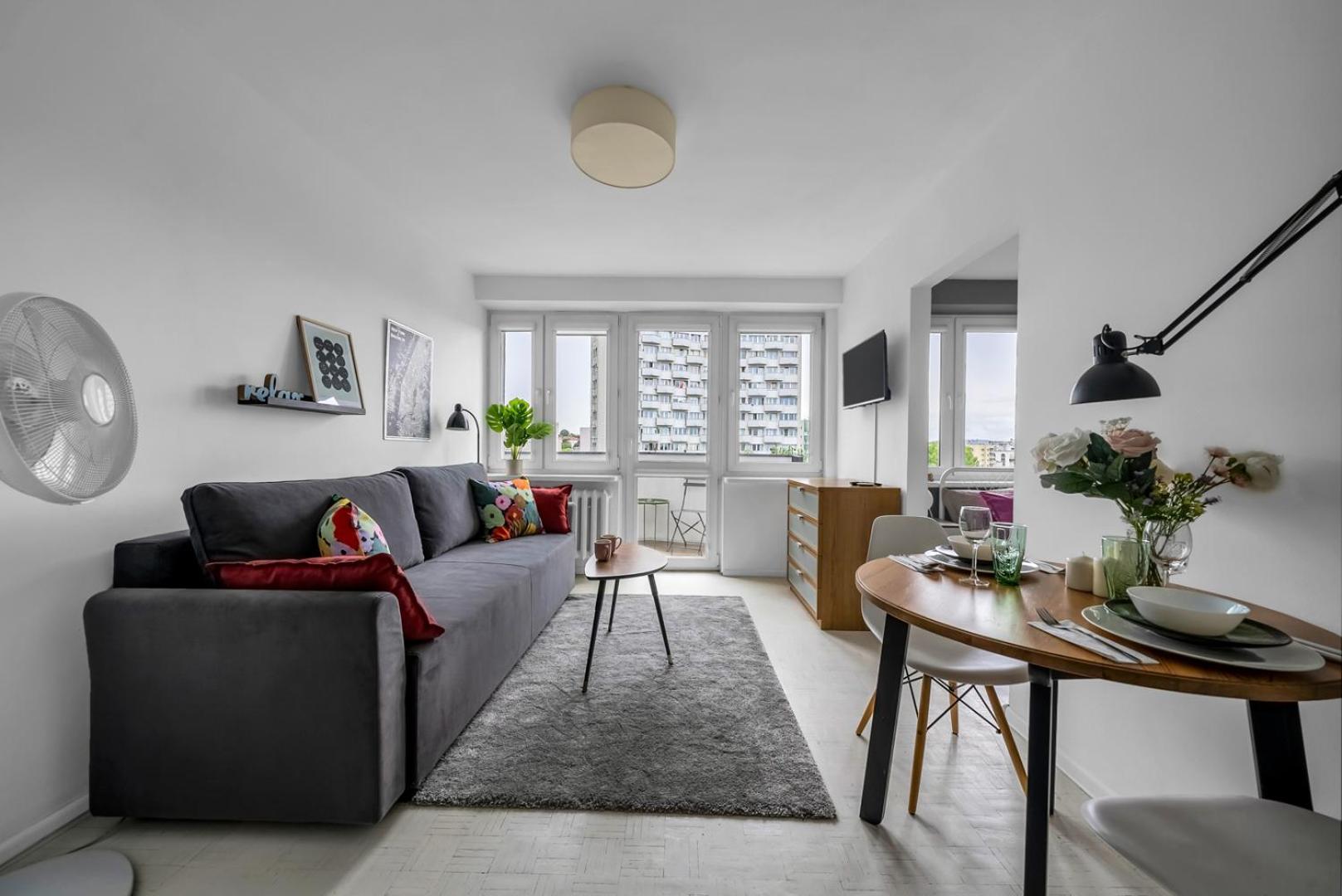 Apartment Powisle - 8th Floor With Balcony - By Rentujemy Warschau